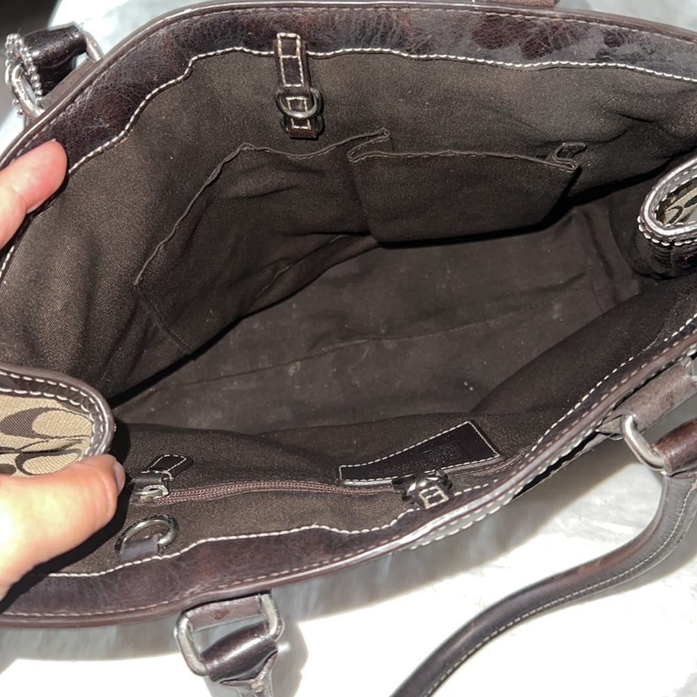 Coach Monogram Purse - Picture 4 of 4